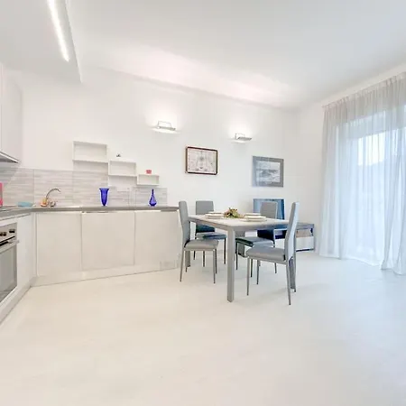 Lägenhet Elegante - Parcheggio - Ac *