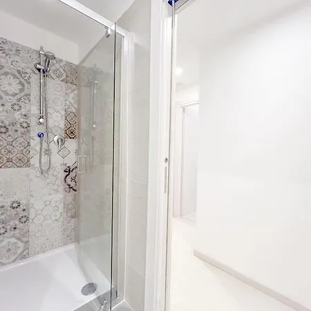 Apartment Elegante - Parcheggio - Ac